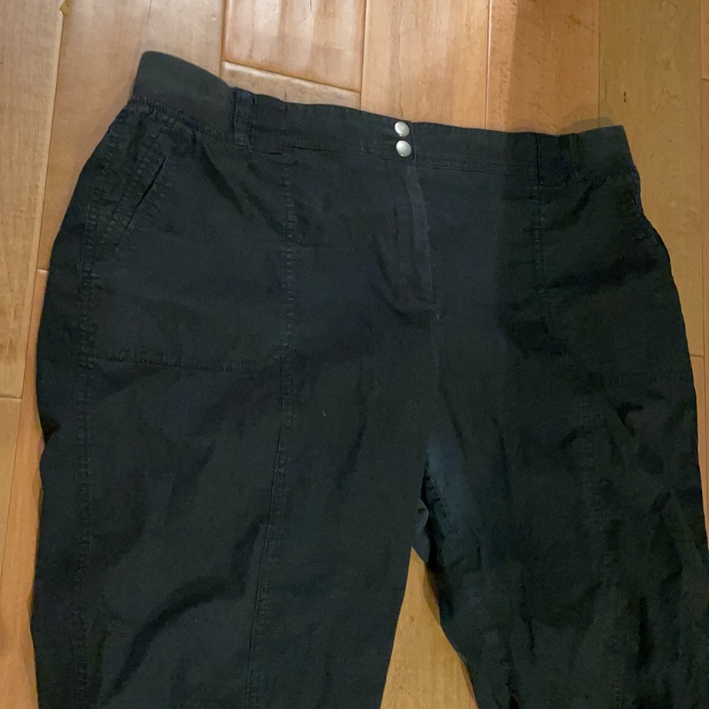NWOT Various Chico’s Capri And Black Pants - Picture 4 of 10